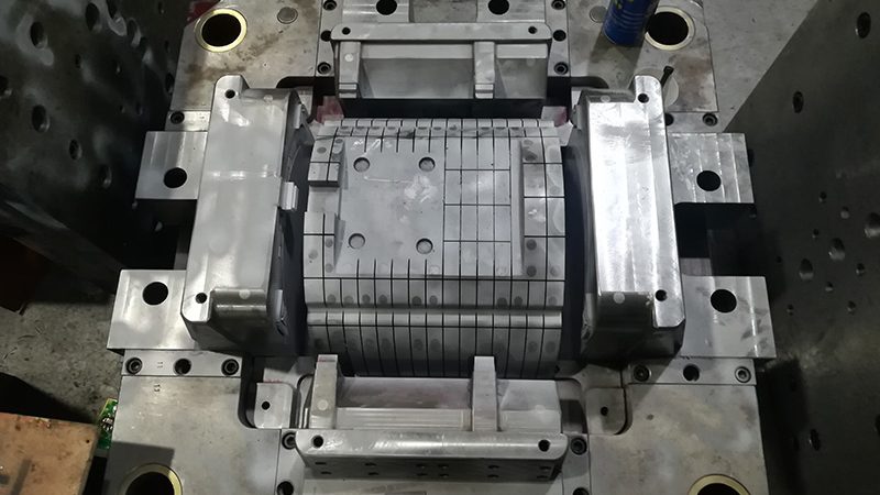 汽车五金模具材质区别：揭秘不同材质的性能与适用场景