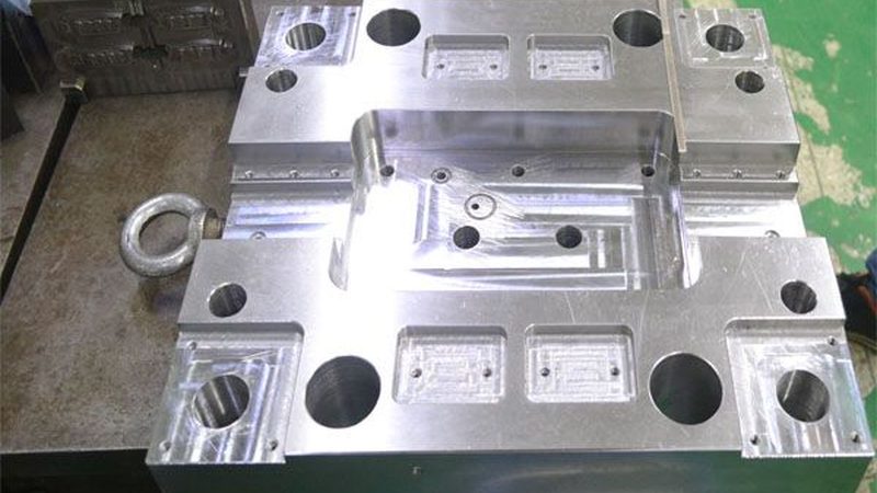 小家电冲压模具：批发报价背后的关键考量**