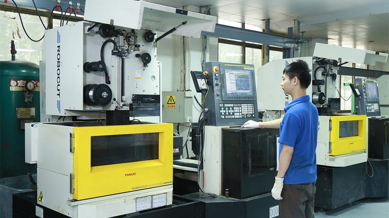宁波家电外壳双色模具：技术解析与选型要点**
